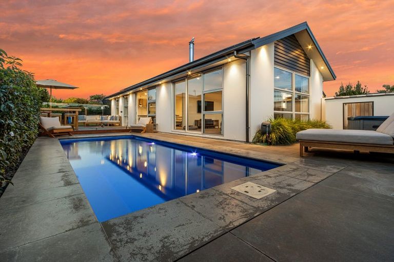 Photo of property in 16 Augustine Drive, Aidanfield, Christchurch, 8025