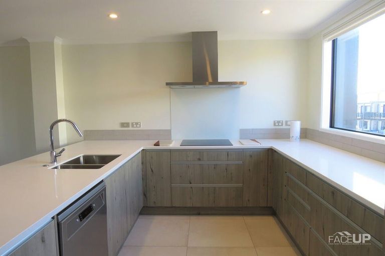 Photo of property in 465 Hobsonville Road, Hobsonville, Auckland, 0616