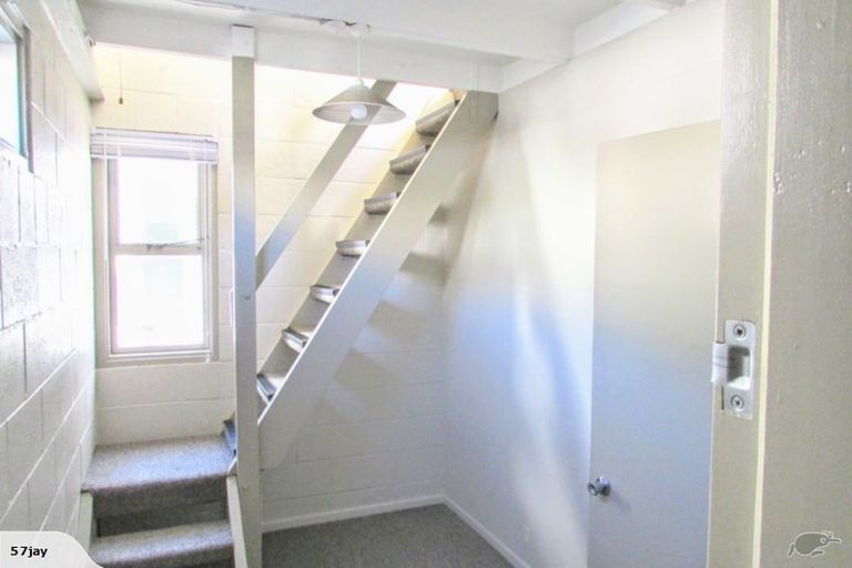 Photo of property in Sherwood Mews, 28u Bidwill Street, Mount Cook, Wellington, 6021