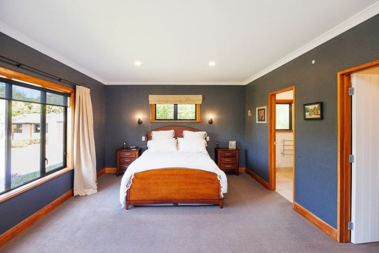 Photo of property in 443 Stoney Creek Road, Kelvin Grove, Palmerston North, 4470