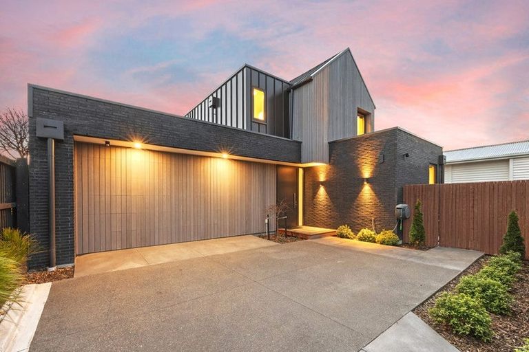 Photo of property in 2/35 Saint James Avenue, Papanui, Christchurch, 8053