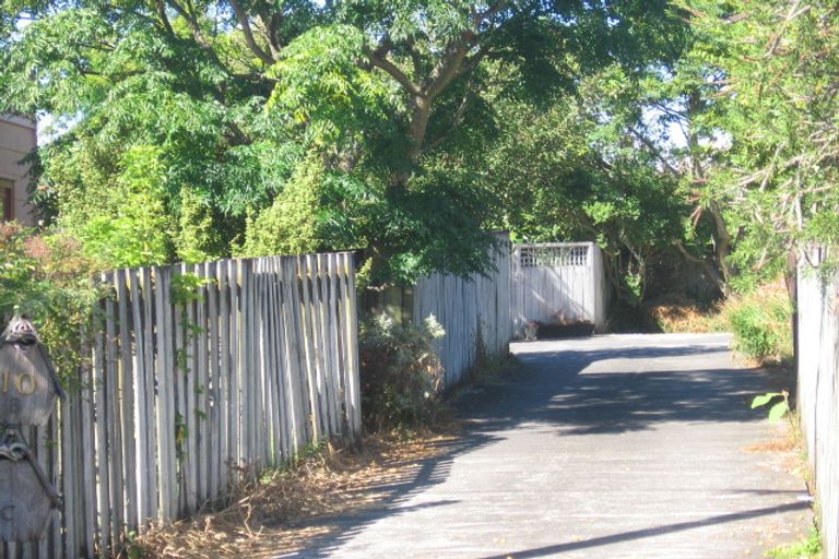 Photo of property in 2/10 Rewa Street, New Lynn, Auckland, 0600