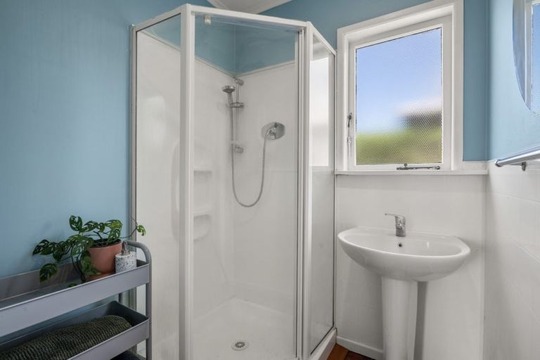 Photo of property in 1/50 Muir Avenue, Mangere Bridge, Auckland, 2022