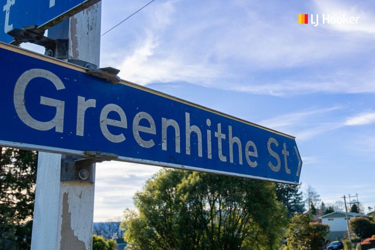 Photo of property in 28 Greenhithe Street, Waihola, Milton, 9073