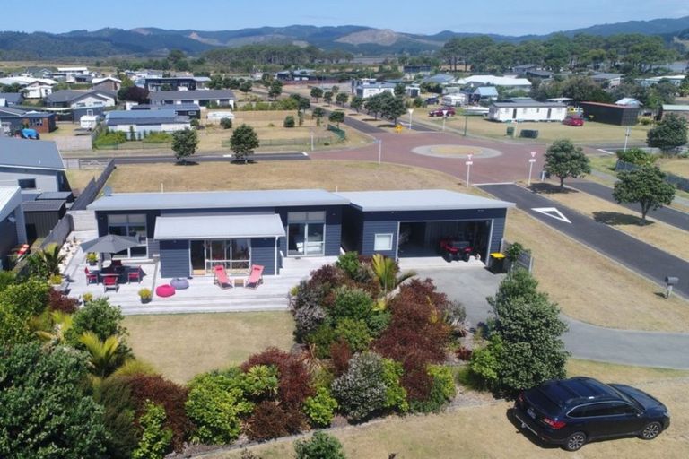 Photo of property in 139 Harbour Drive, Matarangi, Whitianga, 3592