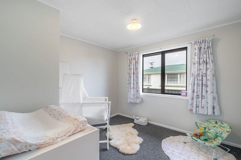 Photo of property in 8 Mackenzie Street, Winton, 9720