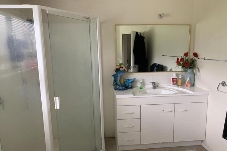 Photo of property in 1/15 Lizzie Lane, Clover Park, Auckland, 2019