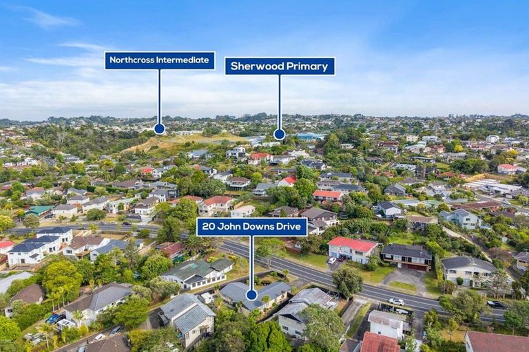 Photo of property in 20 John Downs Drive, Browns Bay, Auckland, 0630