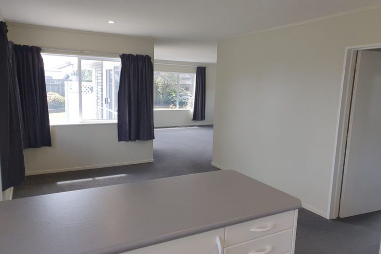 Photo of property in 24 Rangiatea Street, Paraparaumu Beach, Paraparaumu, 5032