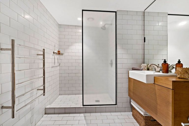 Photo of property in Ford Lofts, 8/15a Augustus Terrace, Parnell, Auckland, 1052