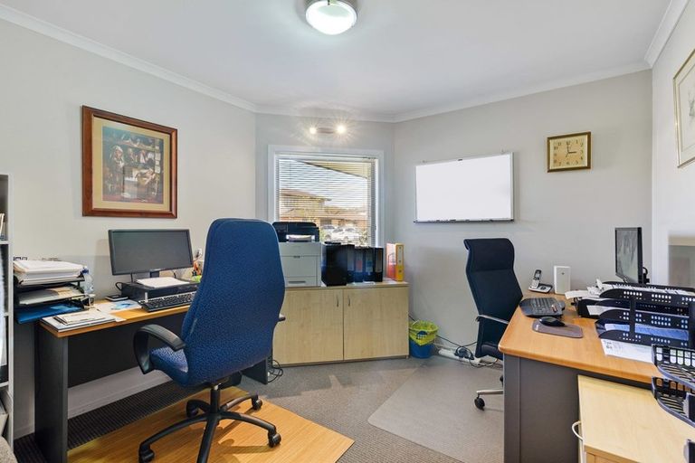 Photo of property in 11/64 Kawaha Point Road, Kawaha Point, Rotorua, 3010