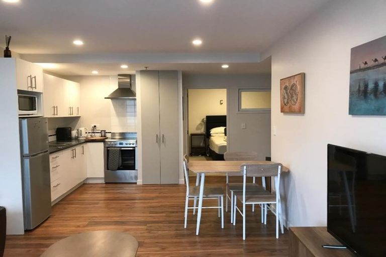 Photo of property in Terrace Heights Apartments, 8b/163 The Terrace, Wellington Central, Wellington, 6011