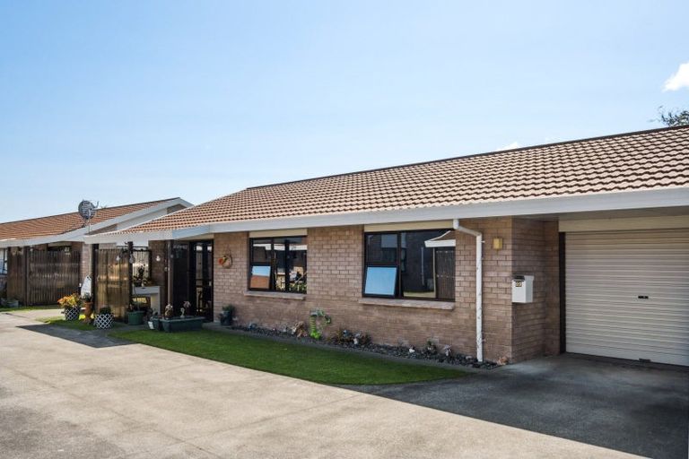 Photo of property in Orange Grove Flats, 29/549 Childers Road, Te Hapara, Gisborne, 4010