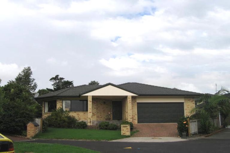 Photo of property in 9 Cognac Place, Henderson, Auckland, 0612