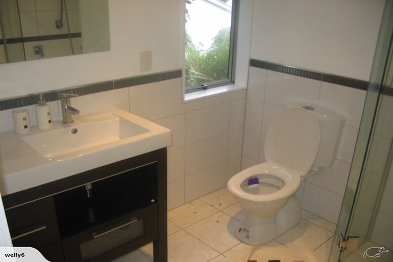 Photo of property in 4 Lyons Crescent, Strathmore Park, Wellington, 6022