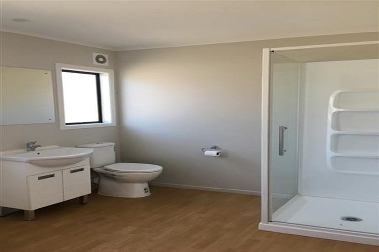 Photo of property in 4 Mildmay Road, Henderson, Auckland, 0610