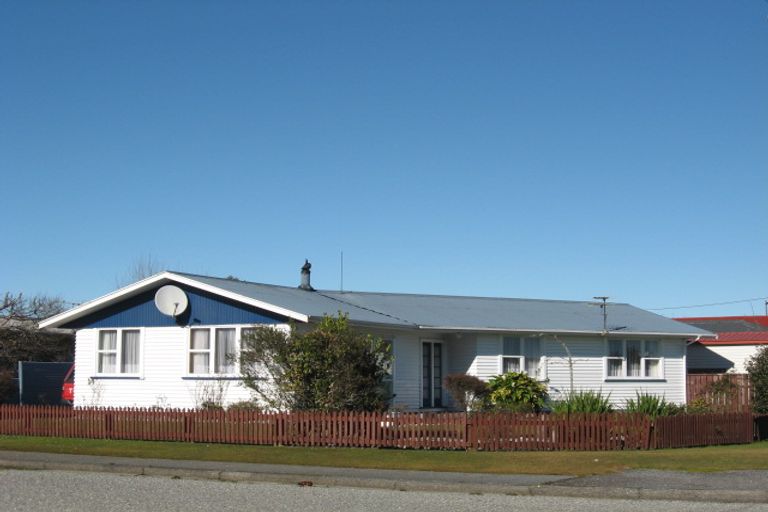 Photo of property in 225 Park Street, Hokitika, 7810