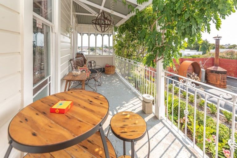 Photo of property in 15 Tawa Street, Gonville, Whanganui, 4501