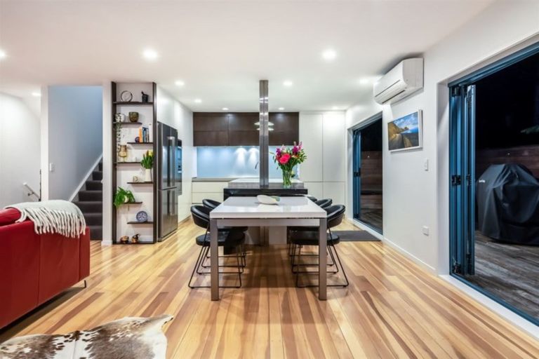 Photo of property in 87a Palmerston Road, Birkenhead, Auckland, 0626