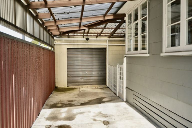 Photo of property in 8 Bristol Crescent, Roslyn, Palmerston North, 4414