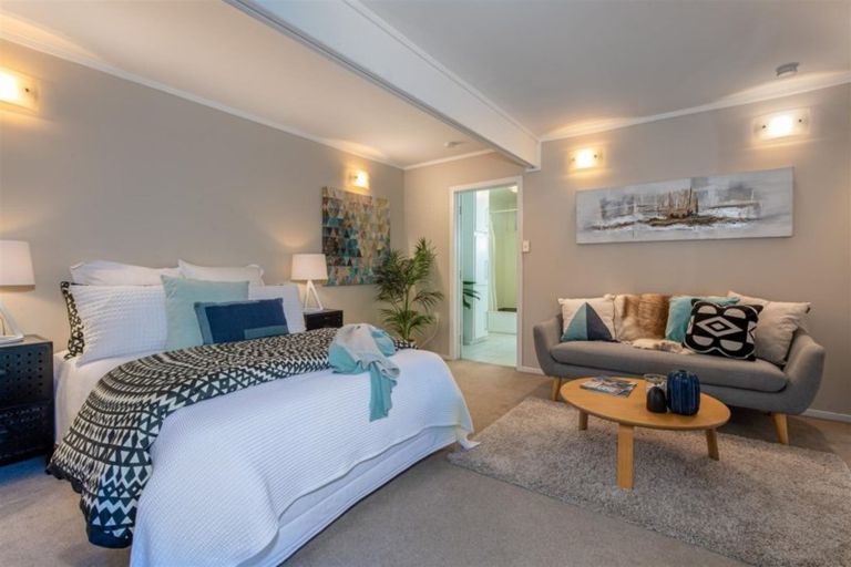 Photo of property in 206 Upper Harbour Drive, Greenhithe, Auckland, 0632