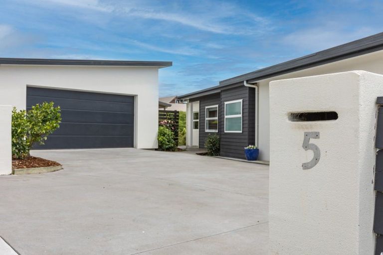 Photo of property in 5 Ridgetop Rise, Fairhall, Blenheim, 7272