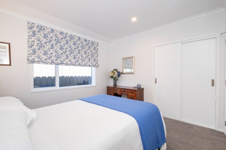 Photo of property in 19 Manapouri Street, Poraiti, Napier, 4112