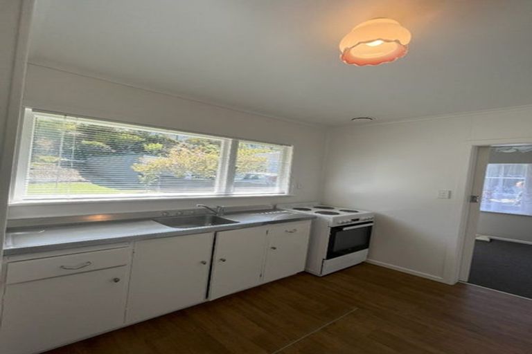 Photo of property in 119 Parkvale Road, Karori, Wellington, 6012