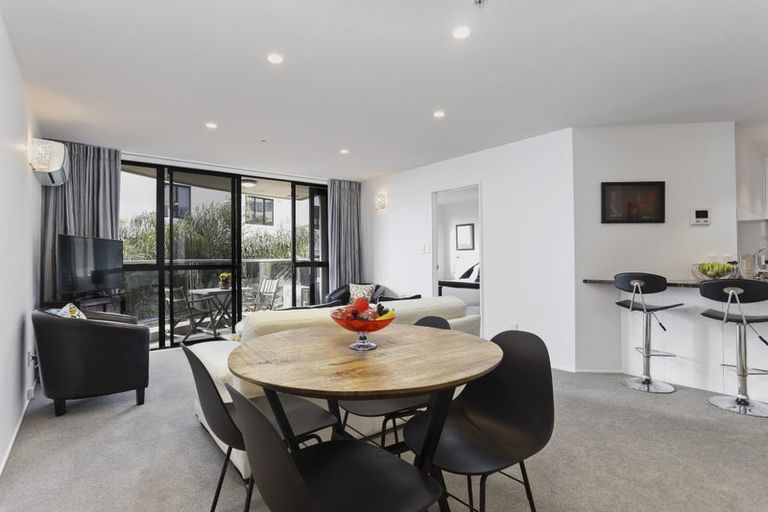 Photo of property in 3e/175 Hurstmere Road, Takapuna, Auckland, 0622