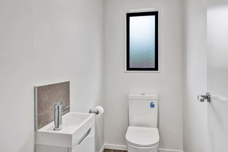 Photo of property in 7 Egmont Street, Hawera, 4610