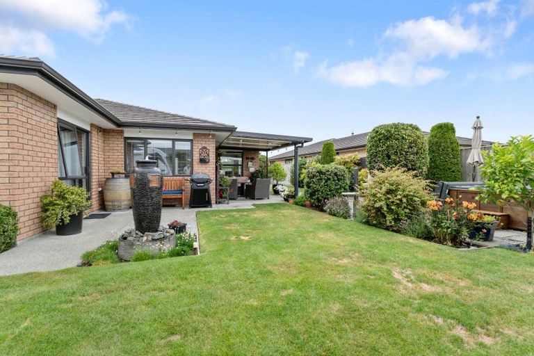 Photo of property in 8 Austin Reid Avenue, Carterton, 5713