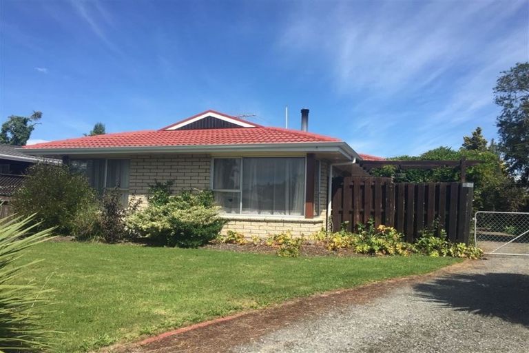 Photo of property in 6 Banks Place, Rangiora, 7400