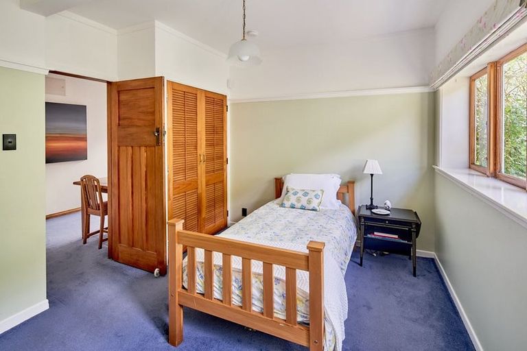 Photo of property in 25 Mahoe Street, Eastbourne, Lower Hutt, 5013