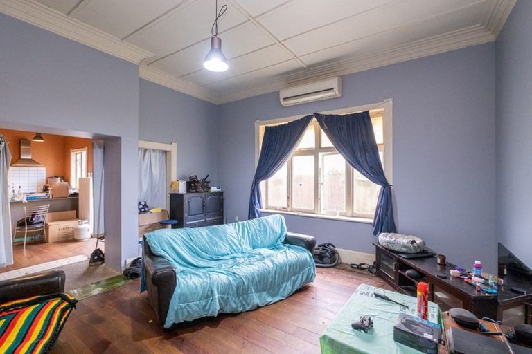 Photo of property in 60 Collins Street, Hawera, 4610