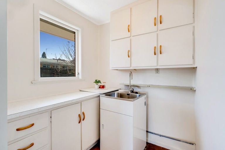 Photo of property in 10 Kowhai Street, Hamilton Lake, Hamilton, 3204
