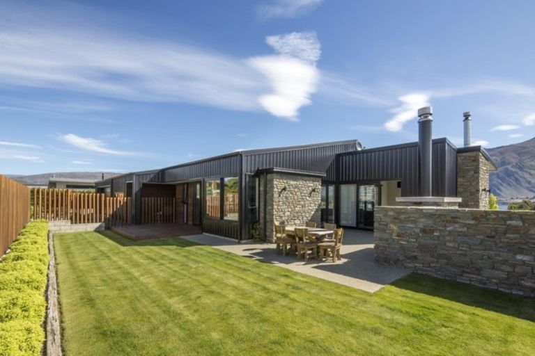 Photo of property in 3 Westview Road, Wanaka, 9305