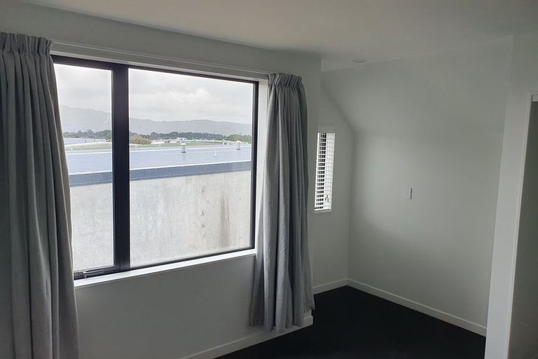 Photo of property in 35 John Street, Stokes Valley, Lower Hutt, 5019