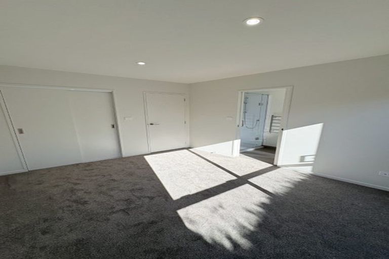Photo of property in 27b Te Atatu Road, Te Atatu South, Auckland, 0610