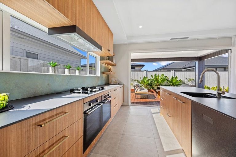 Photo of property in 8 Montiicola Drive, Papamoa Beach, Papamoa, 3118