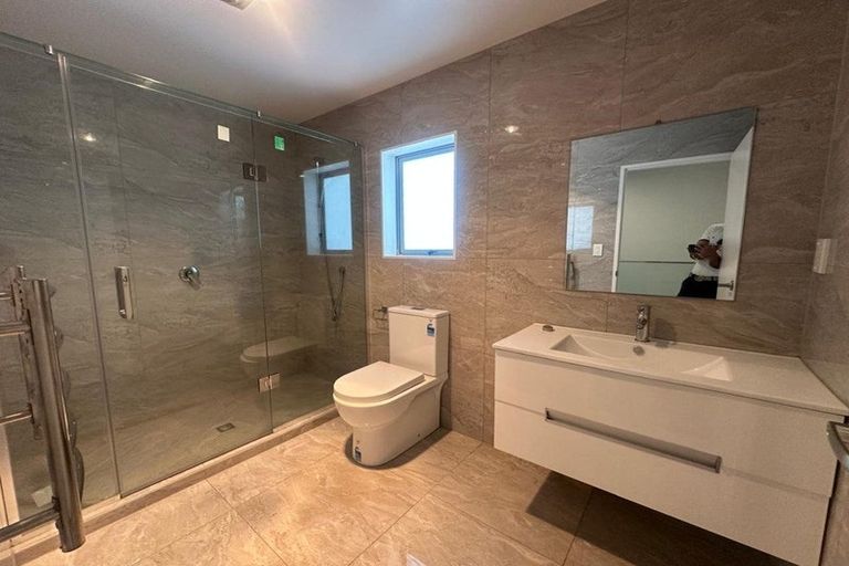 Photo of property in 271 Te Atatu Road, Te Atatu South, Auckland, 0610