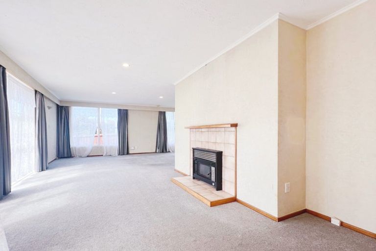 Photo of property in 49 Rosier Road, Glen Eden, Auckland, 0602