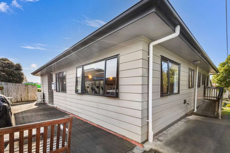 Photo of property in 3 Russell Street, Marton, 4710