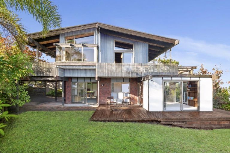 Photo of property in 132 Aeroview Drive, Beach Haven, Auckland, 0626