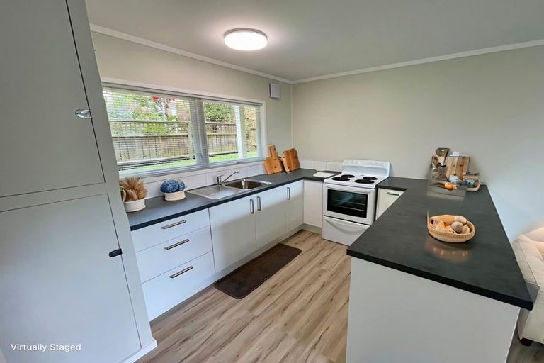 Photo of property in 7/77 Old Lake Road, Narrow Neck, Auckland, 0624