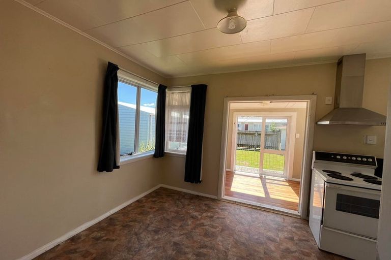 Photo of property in 122 Tiro Tiro Road, Levin, 5510