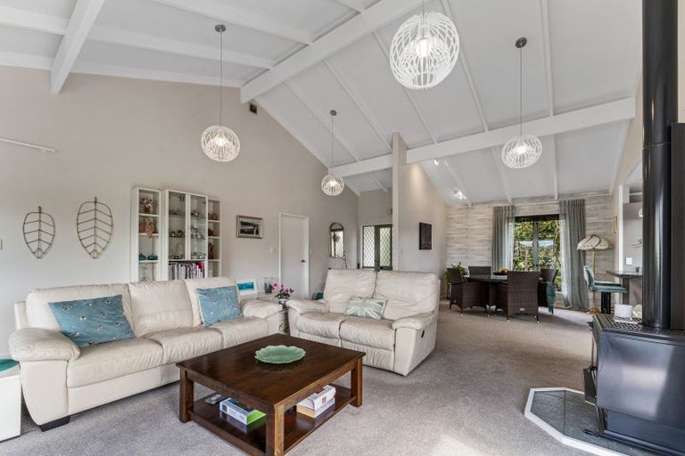 Photo of property in 60 Moana View Road, Waikawa, Picton, 7220