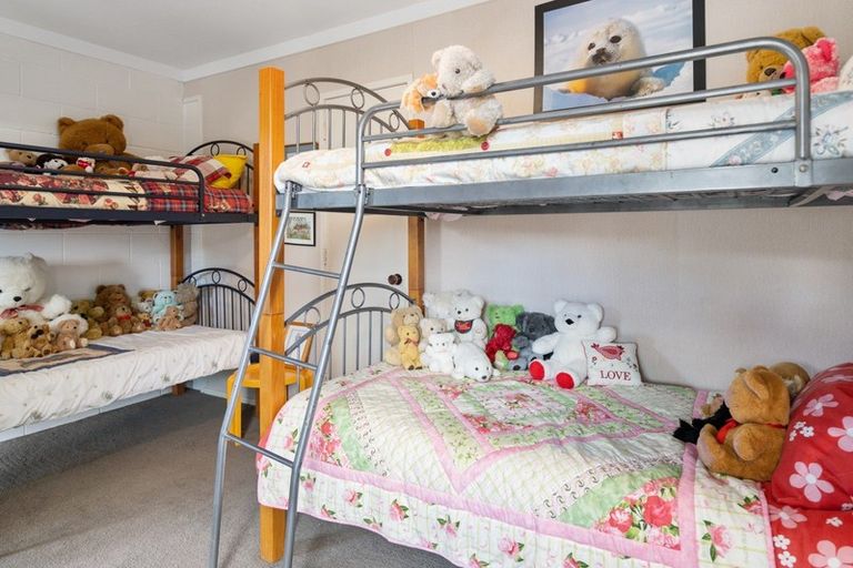 Photo of property in 8 Smith-grey Crescent, Parekura Bay, Hikurangi, 0184