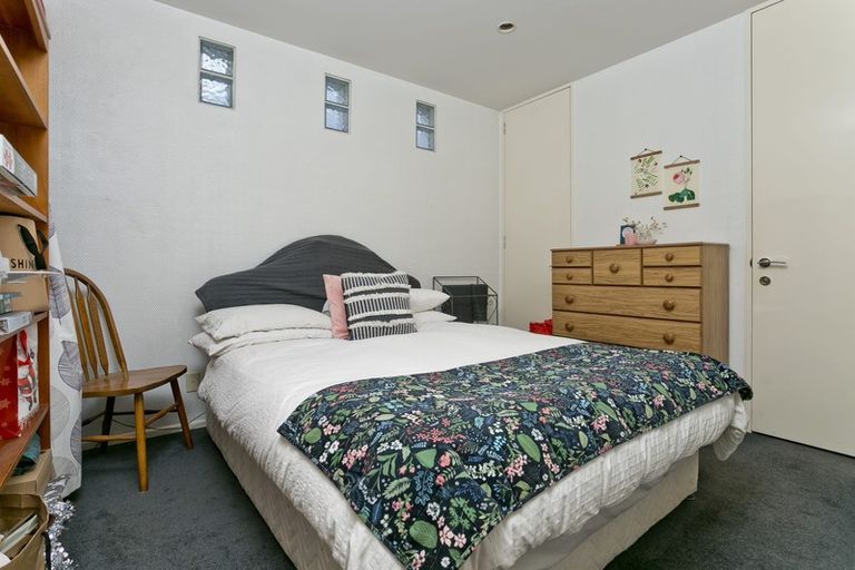 Photo of property in 1/3 Seaview Road, Milford, Auckland, 0620