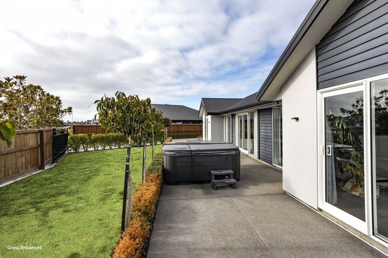 Photo of property in 70 Watkins Drive, Rangiora, 7400