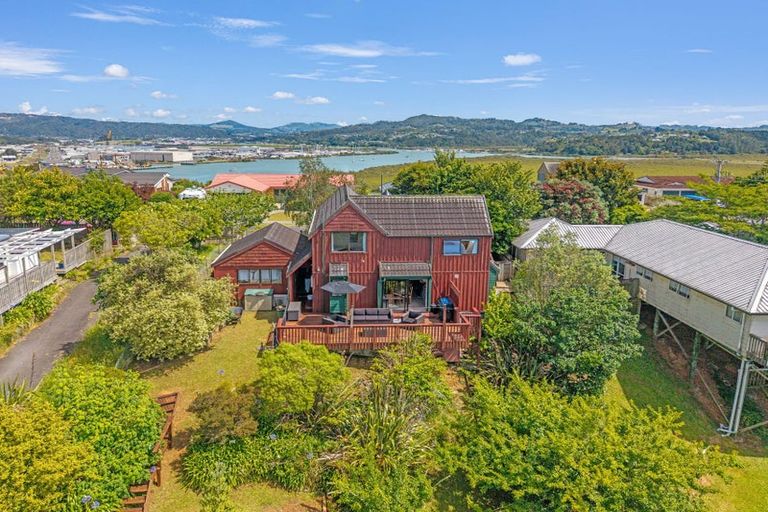 Photo of property in 49 George Point Road, Onerahi, Whangarei, 0110